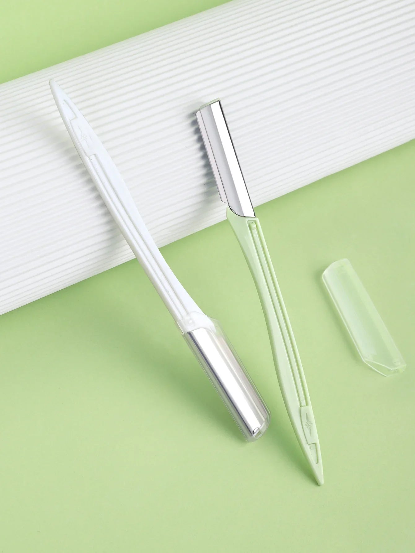 Sleek Shaper Stainless Steel Eyebrow Razors – Ergonomic Grooming Tool for Flawless Brows
