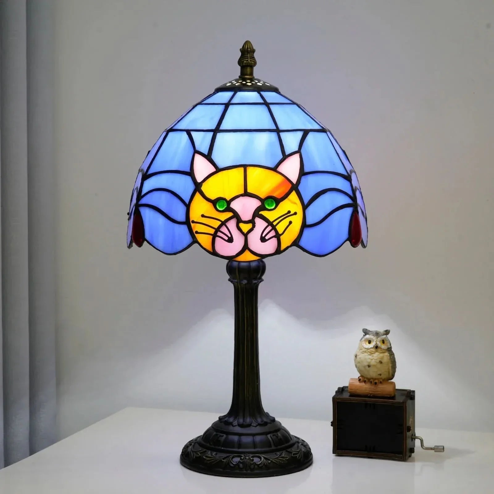 WhiskerLight – Artistic Cat Stained Glass Lamp