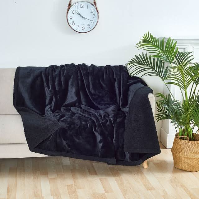 SereneCool – Ultra-Lightweight Summer Air Conditioning Blanket