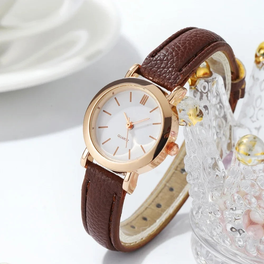 Sophisticated Women's Quartz Timepiece – Leather Strap Analog Watch