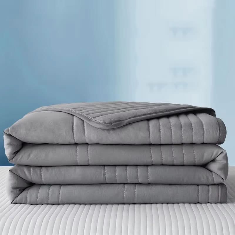 BreezeLayer – Ultra-Light Cooling Blanket for Summer Comfort