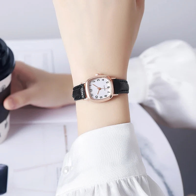 Sophisticated Women's Quartz Timepiece – Leather Strap Analog Watch