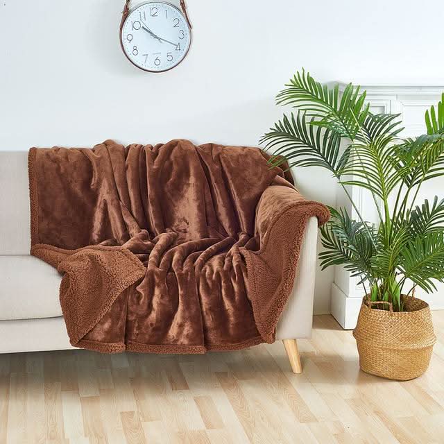 SereneCool – Ultra-Lightweight Summer Air Conditioning Blanket
