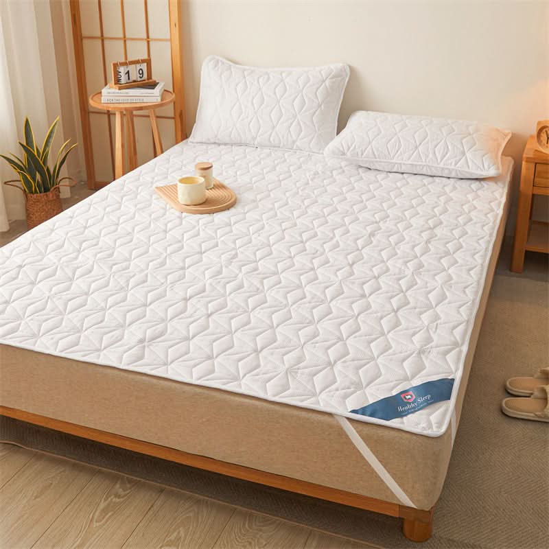 AquaGuard – Waterproof Quilted Mattress Protector for Comfort
