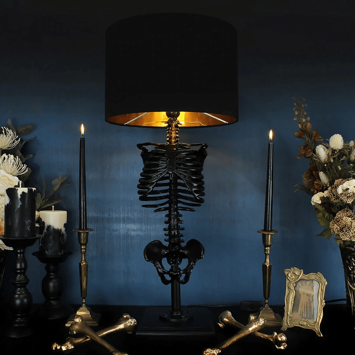 Macabre Glow | Artisan Skeleton Lamp with Warm Lighting