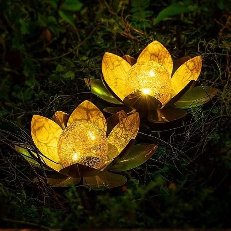 LumiPetal - Solar-Operated Lotus Lamp for Enchanting Outdoor Ambiance