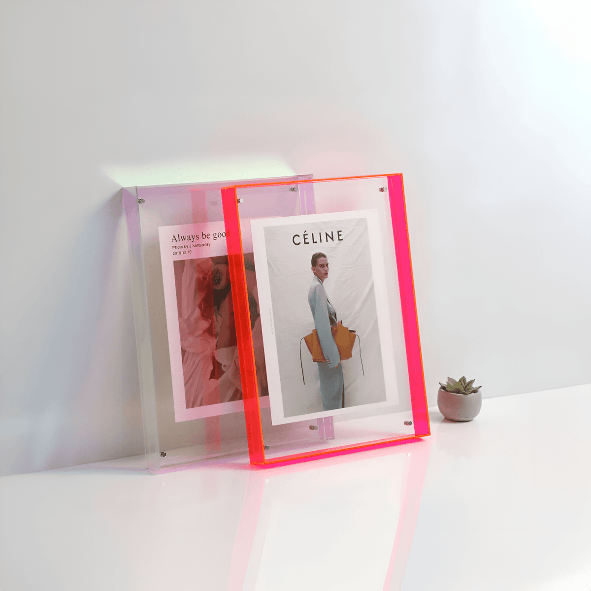 LuminousFrame – Elegant Acrylic Photo Display