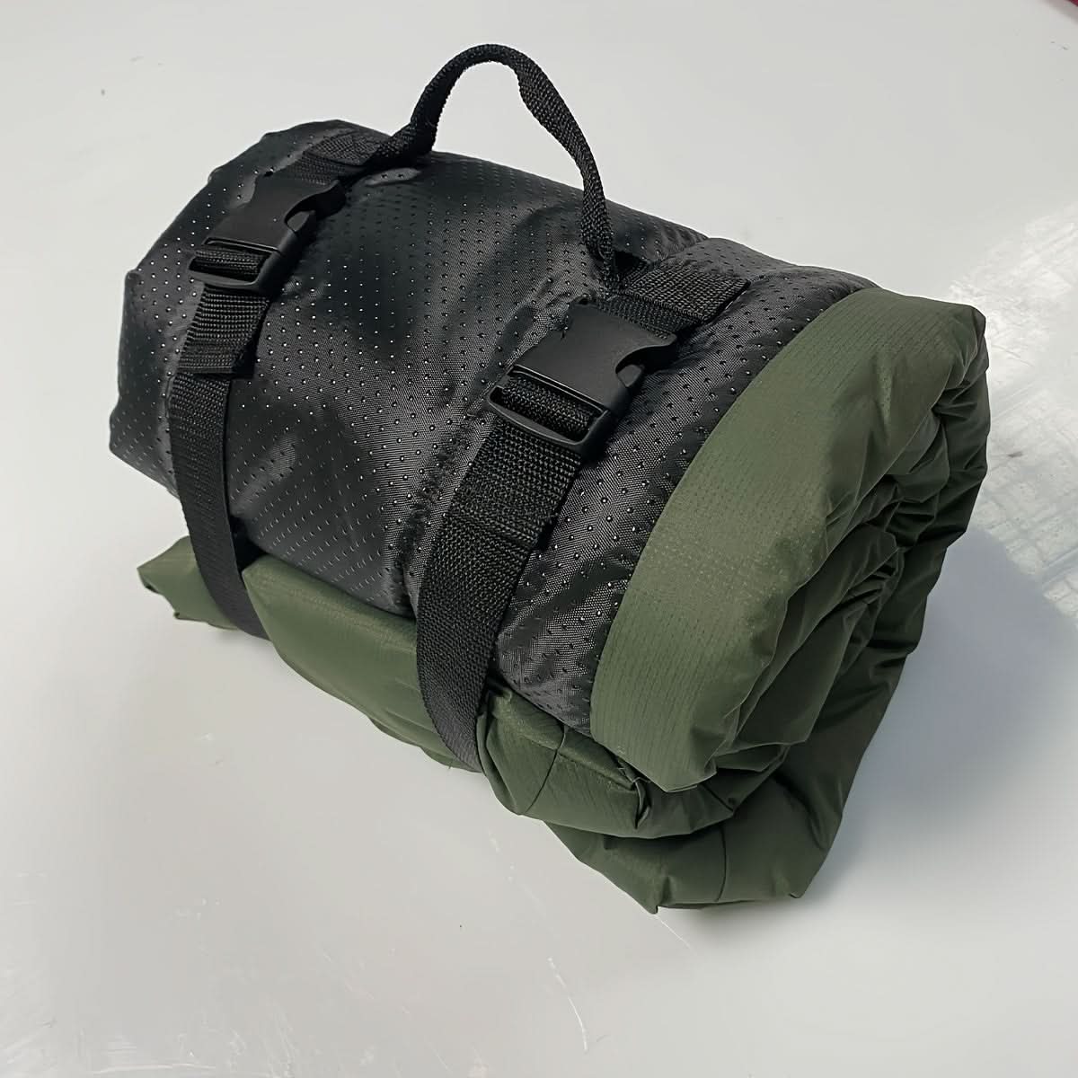 PetRelax – Portable Waterproof Dog Mat for Every Adventure