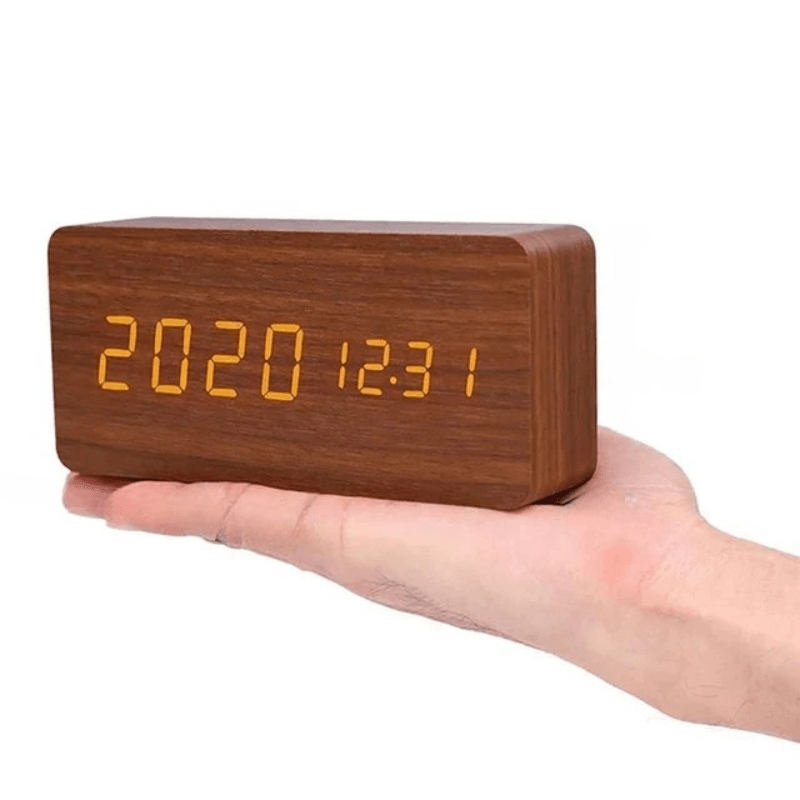 EchoWood – Smart Voice-Activated Wooden Timepiece