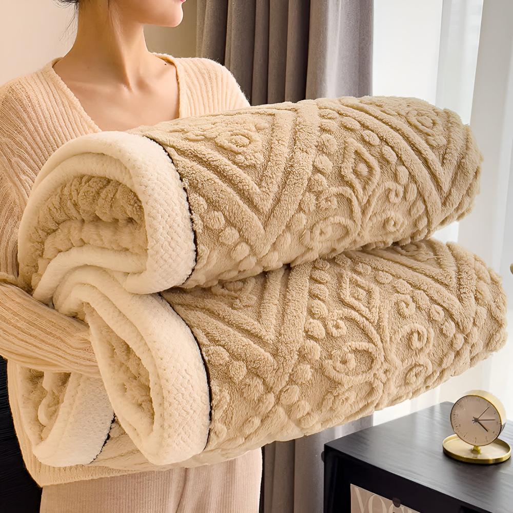 Plush Dreamscape Blanket with Cozy Sherpa Backing