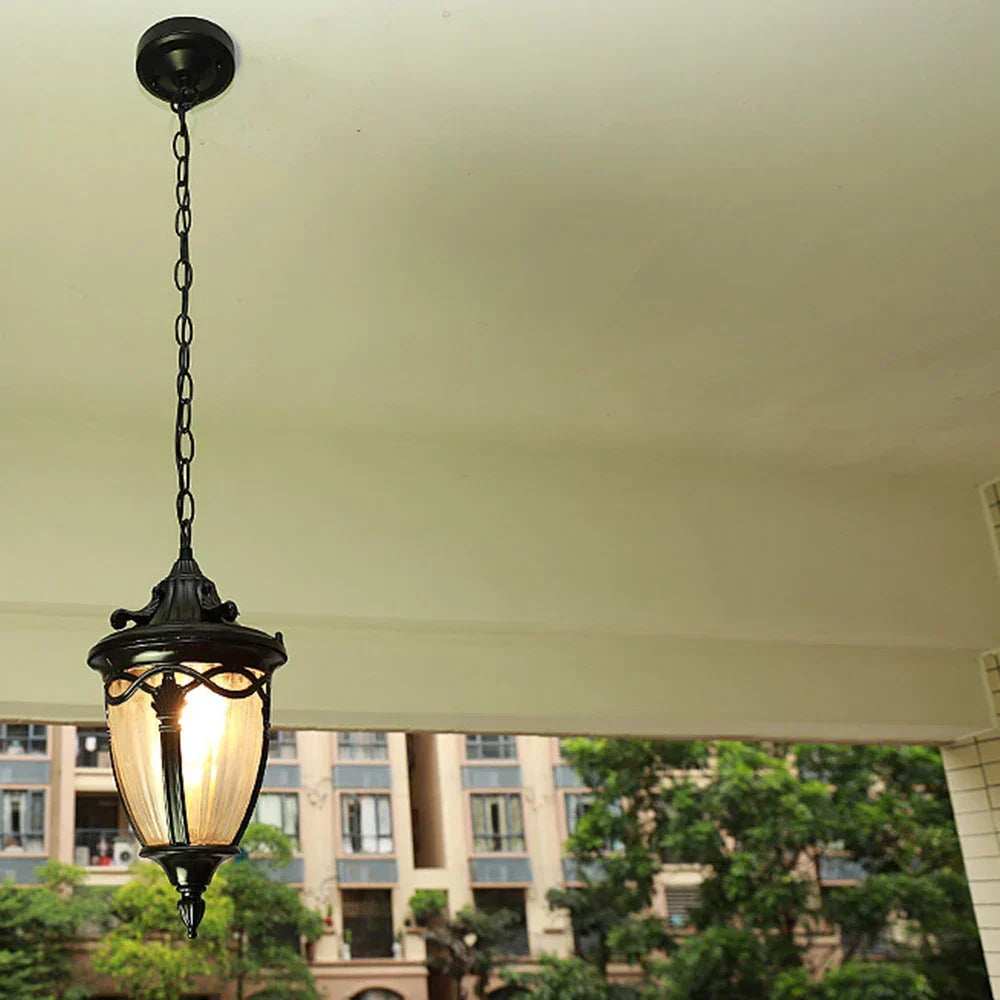 Retro Ceiling Light Fixture - Vintage Pendant Design