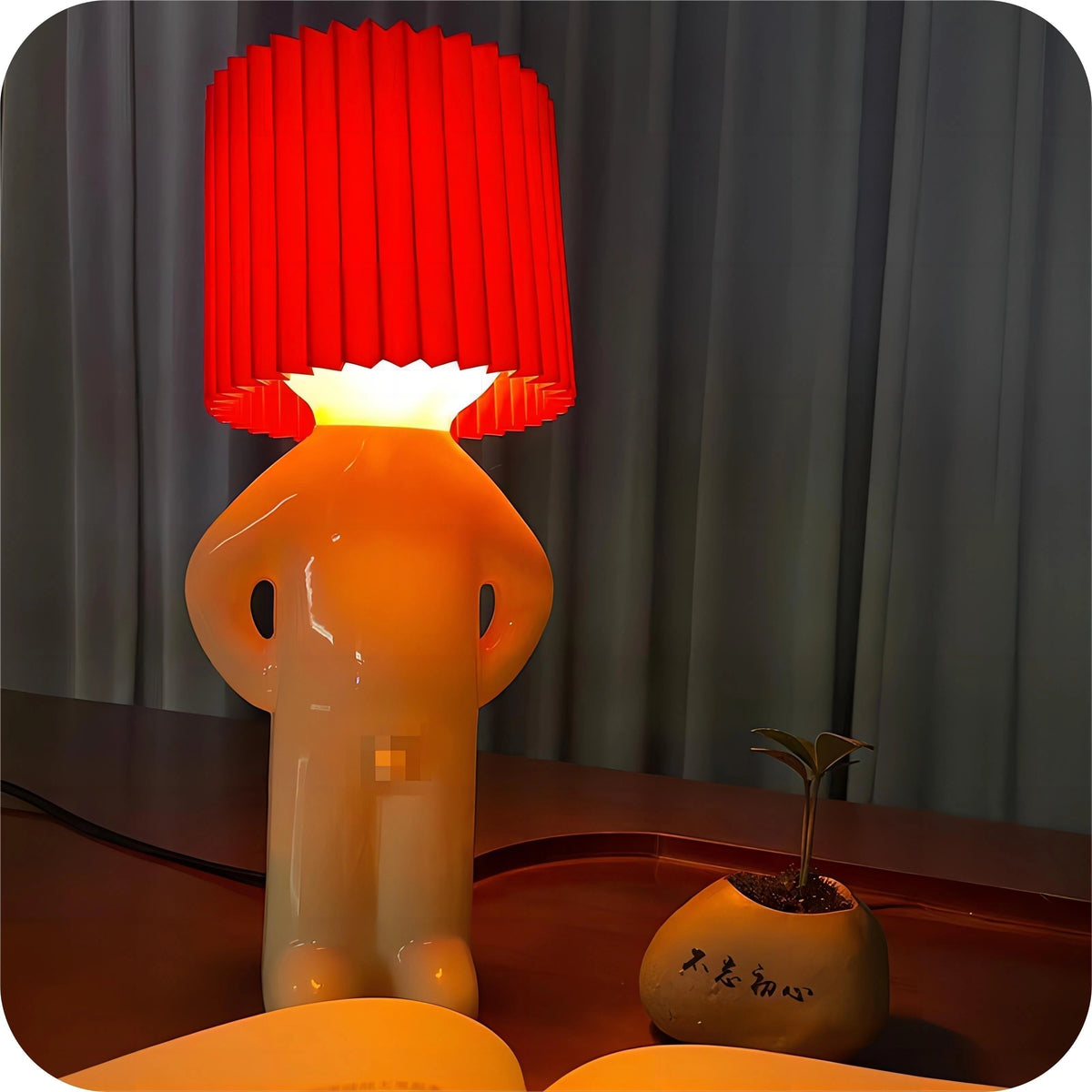 Cheerful Buddy | Fun-Shaped Table Lamp for Any Room