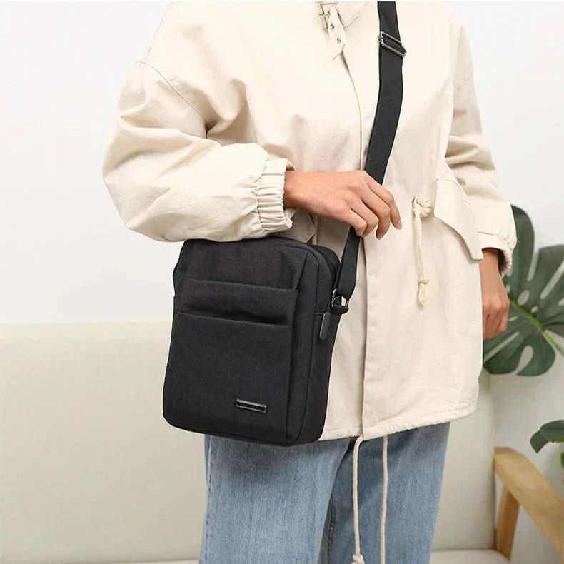 AquaGuard - Versatile Waterproof Crossbody Bag with Security Features