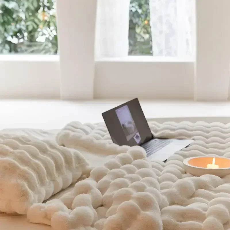 Cozy Blanket That Everyone Loves - Soft and Warm