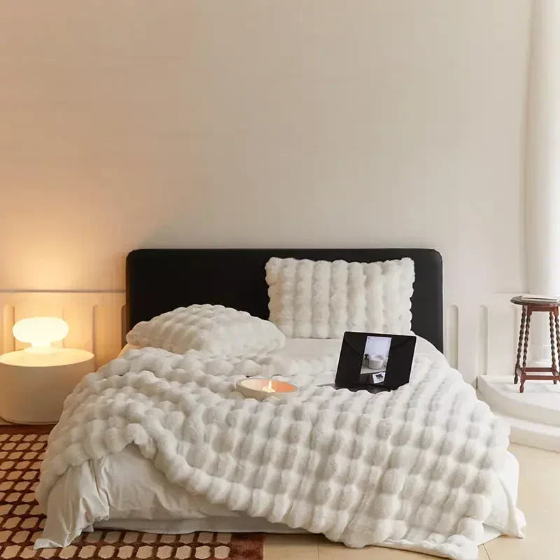 Cozy Blanket That Everyone Loves - Soft and Warm