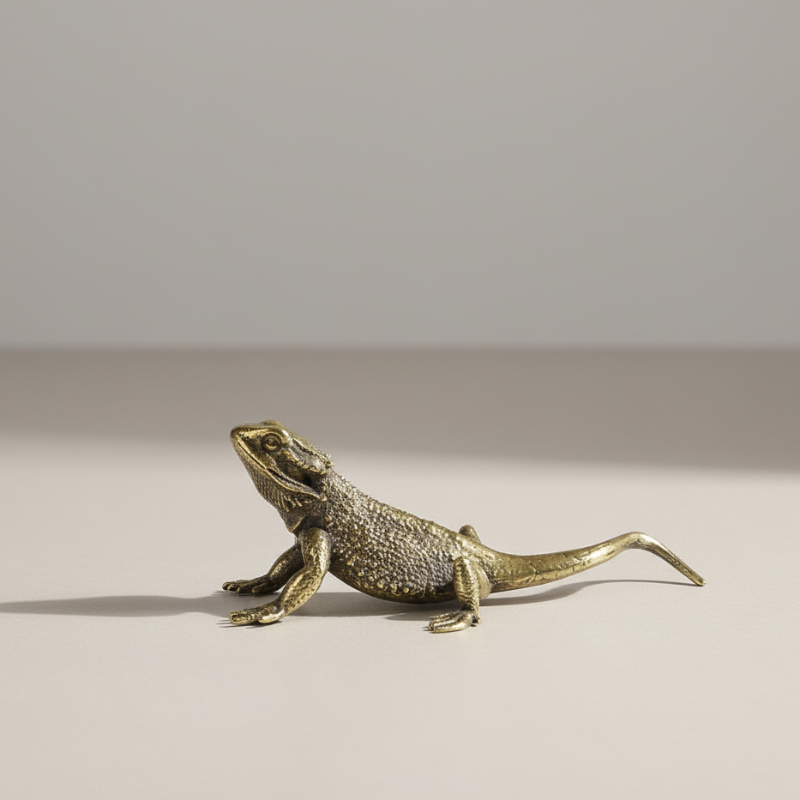 Stylish Brass Lizard Sculpture for Home and Office Decor