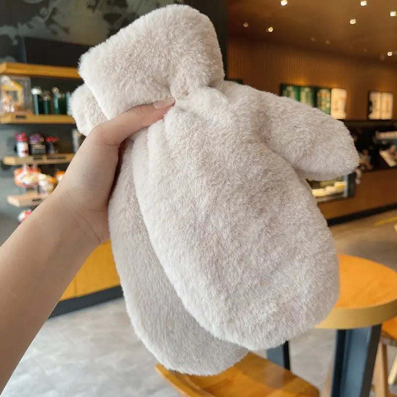 Cozy Comfort Mittens – Stylish Winter Hand Warmers