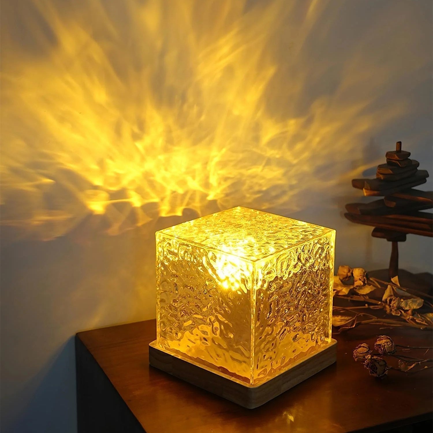 Prisma Lamp - Borealis Cube Design