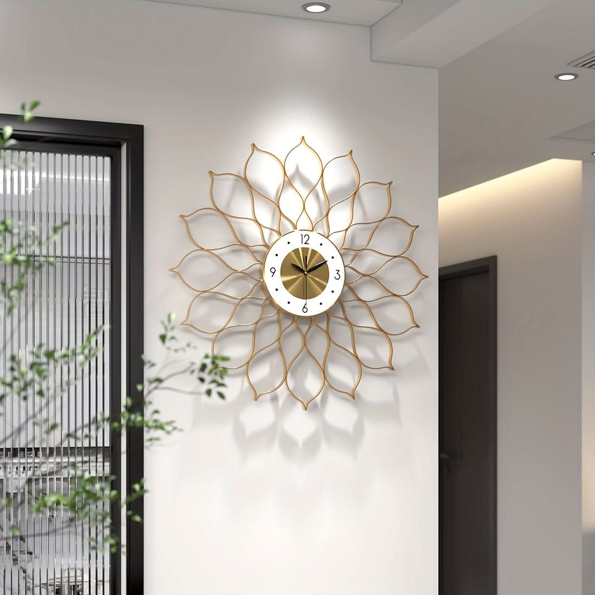 Sleek Elegance Gold Wall Clock for Contemporary Spaces