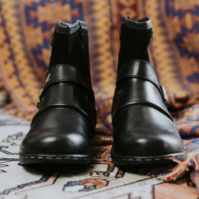 Stylish Casual Ankle Boots for Men with Buckle Detail