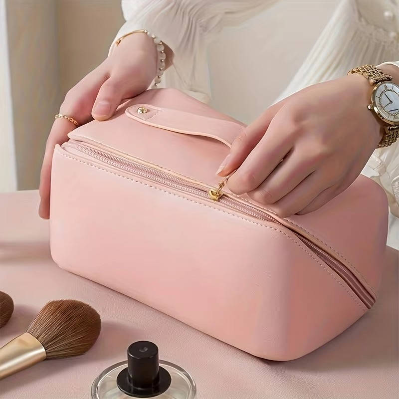Chic Organizer Pouch for Beauty Essentials