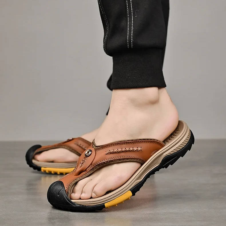 Lightweight Water-Resistant Closed-Toe Sandals for Men