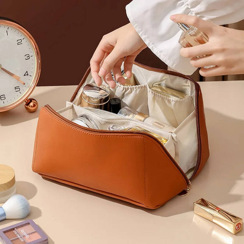 Chic Organizer Pouch for Beauty Essentials