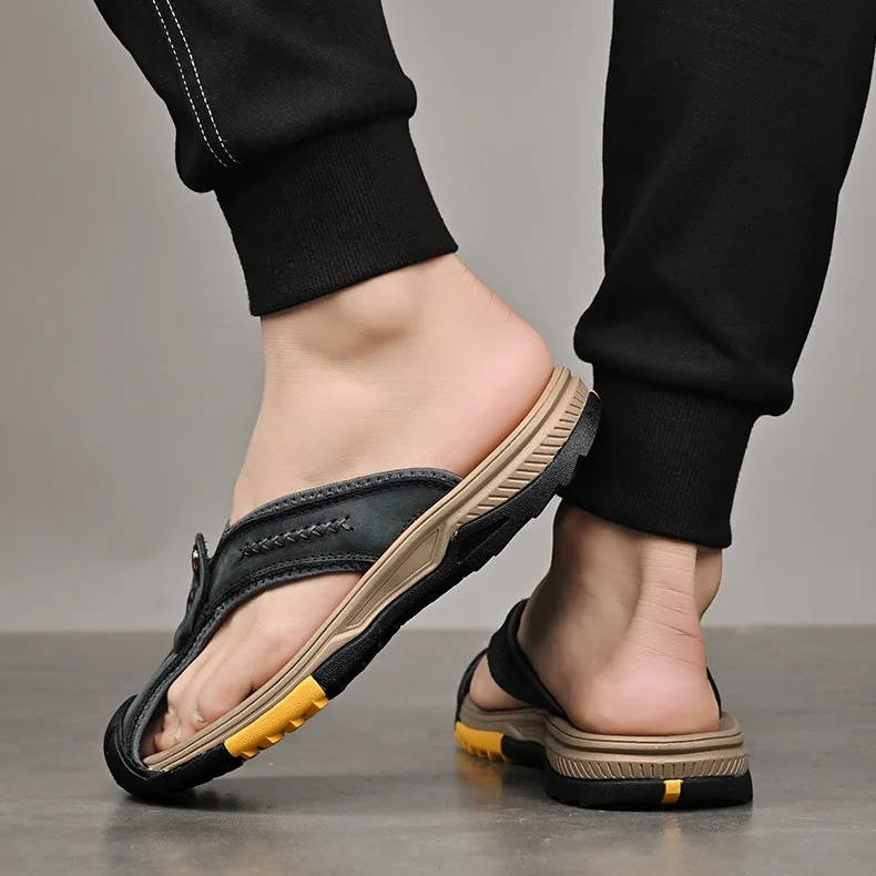 Lightweight Water-Resistant Closed-Toe Sandals for Men