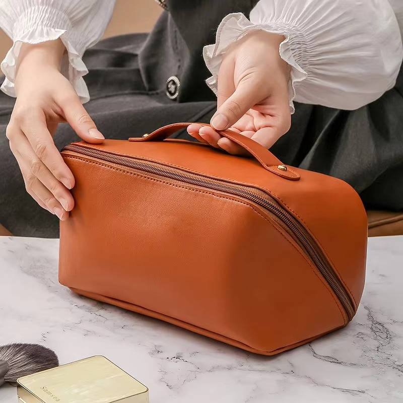 Chic Organizer Pouch for Beauty Essentials