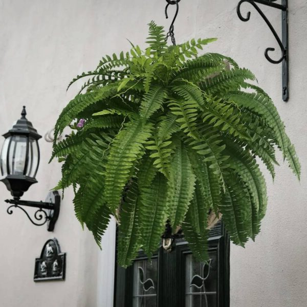 Lifelike UV-Protected Artificial Fern for Effortless Decor