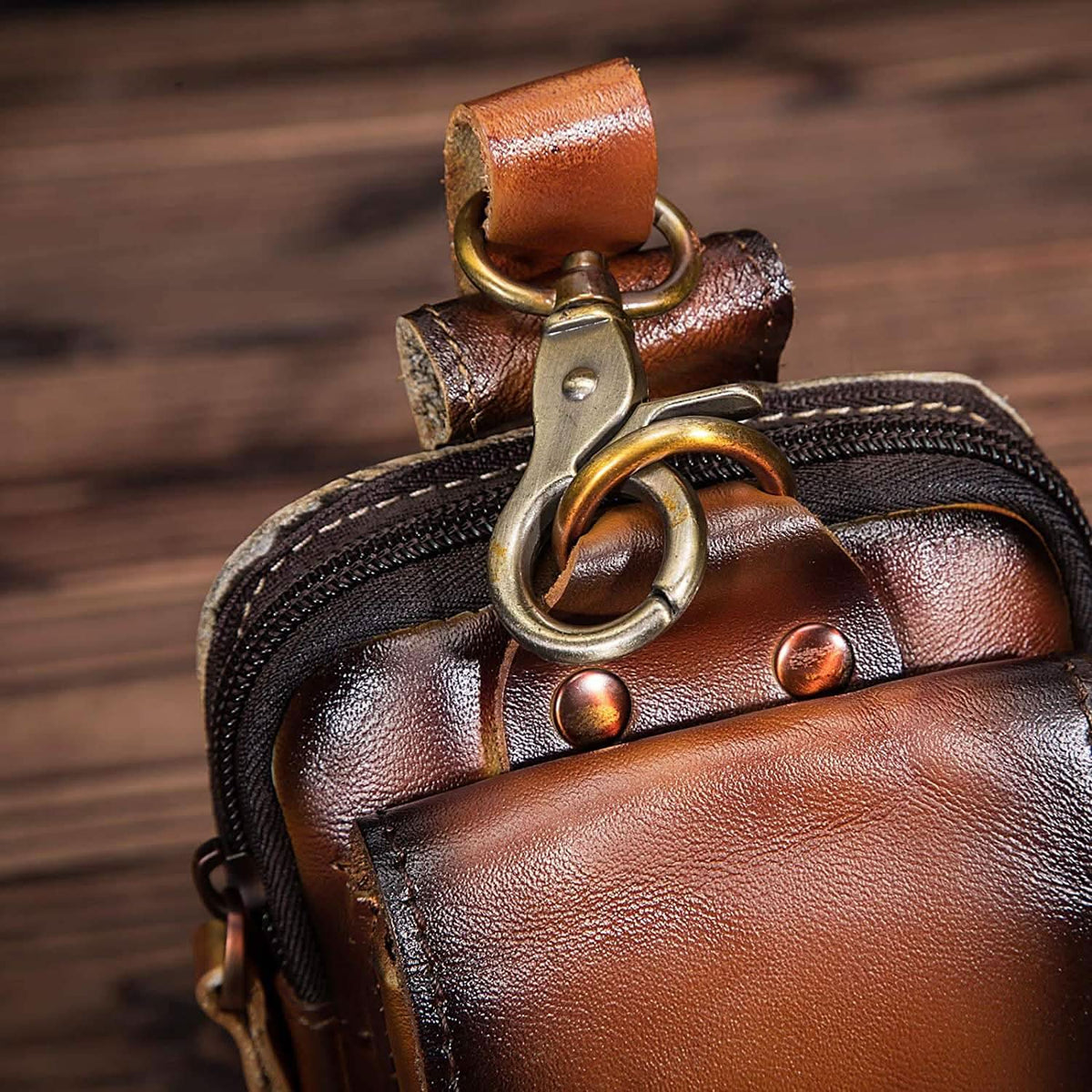 HeritageCraft – Premium Leather Travel Waist Bag