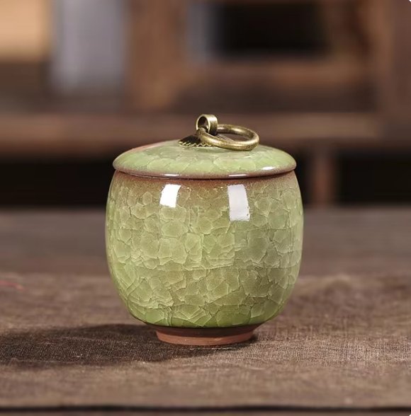 Artisan Ceramic Pet Keepsake Urn – Heartfelt Tribute for Pets