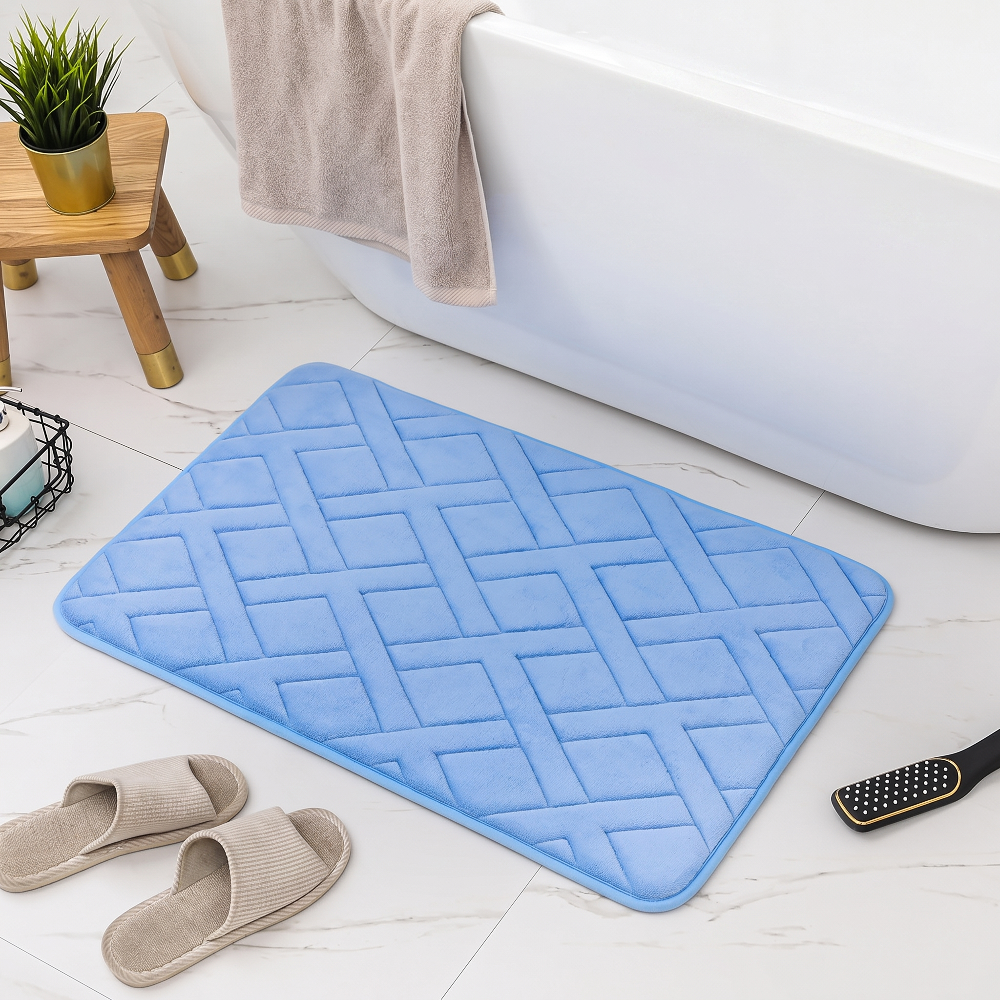 Elegant Cross-Pattern Bath Mat with Non-Slip Base