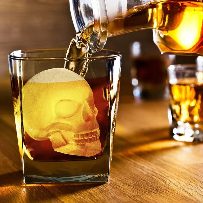 Chilling Skull Ice Mold for Creative Drinks