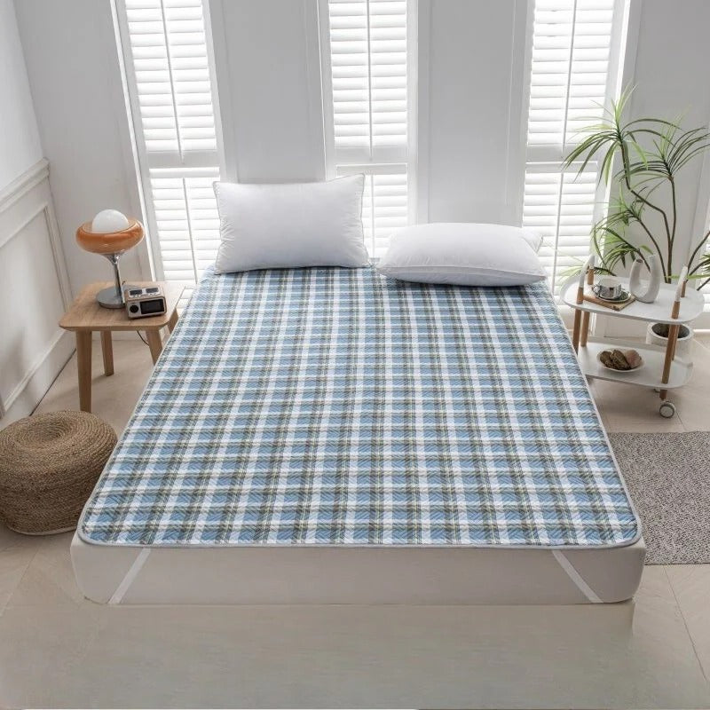 Temperature-Controlled Mattress Protector for All Seasons