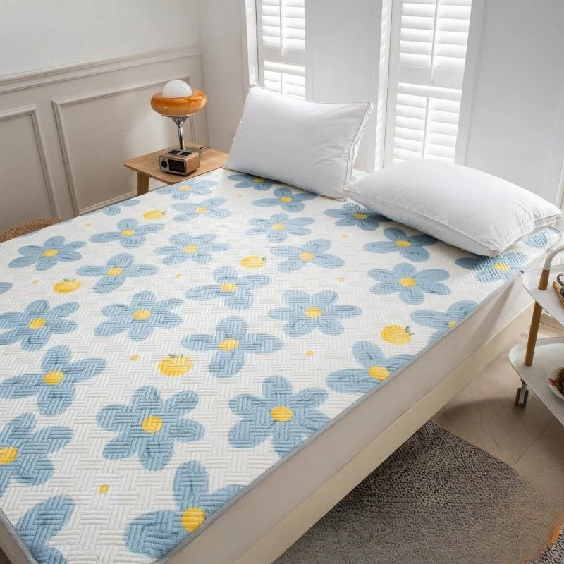 Temperature-Controlled Mattress Protector for All Seasons