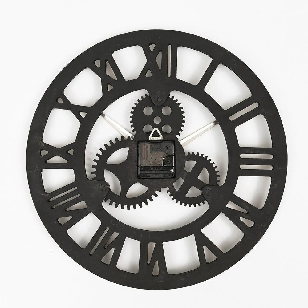 Stylish Gear-Driven Wall Clock for Modern Spaces