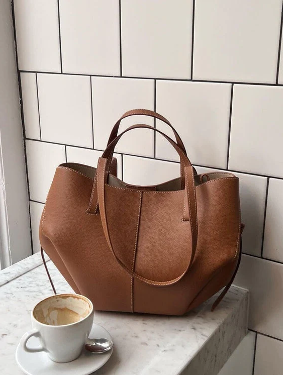 Chic Everyday Shoulder Bag | Stylish & Spacious Design