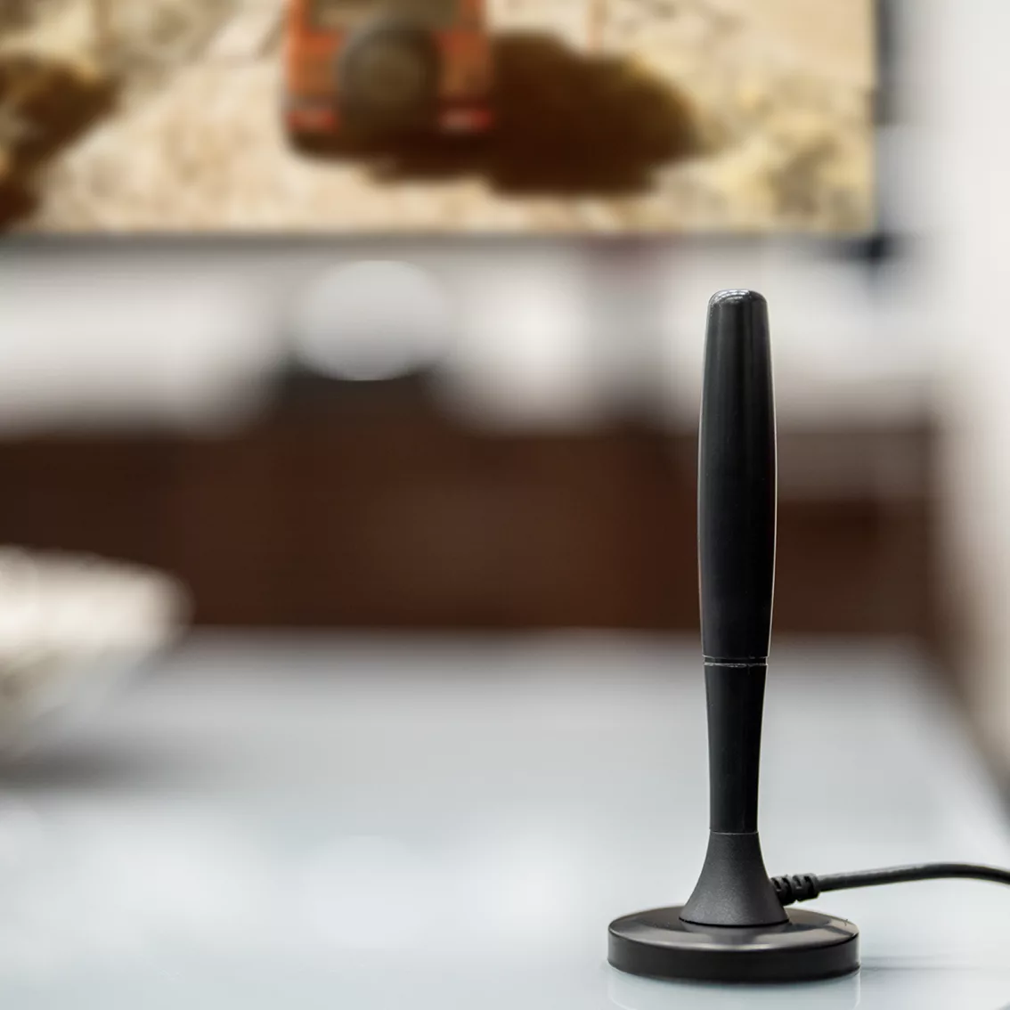 Ultimate 4K Digital Antenna with 300-Mile Reach for Flawless Viewing