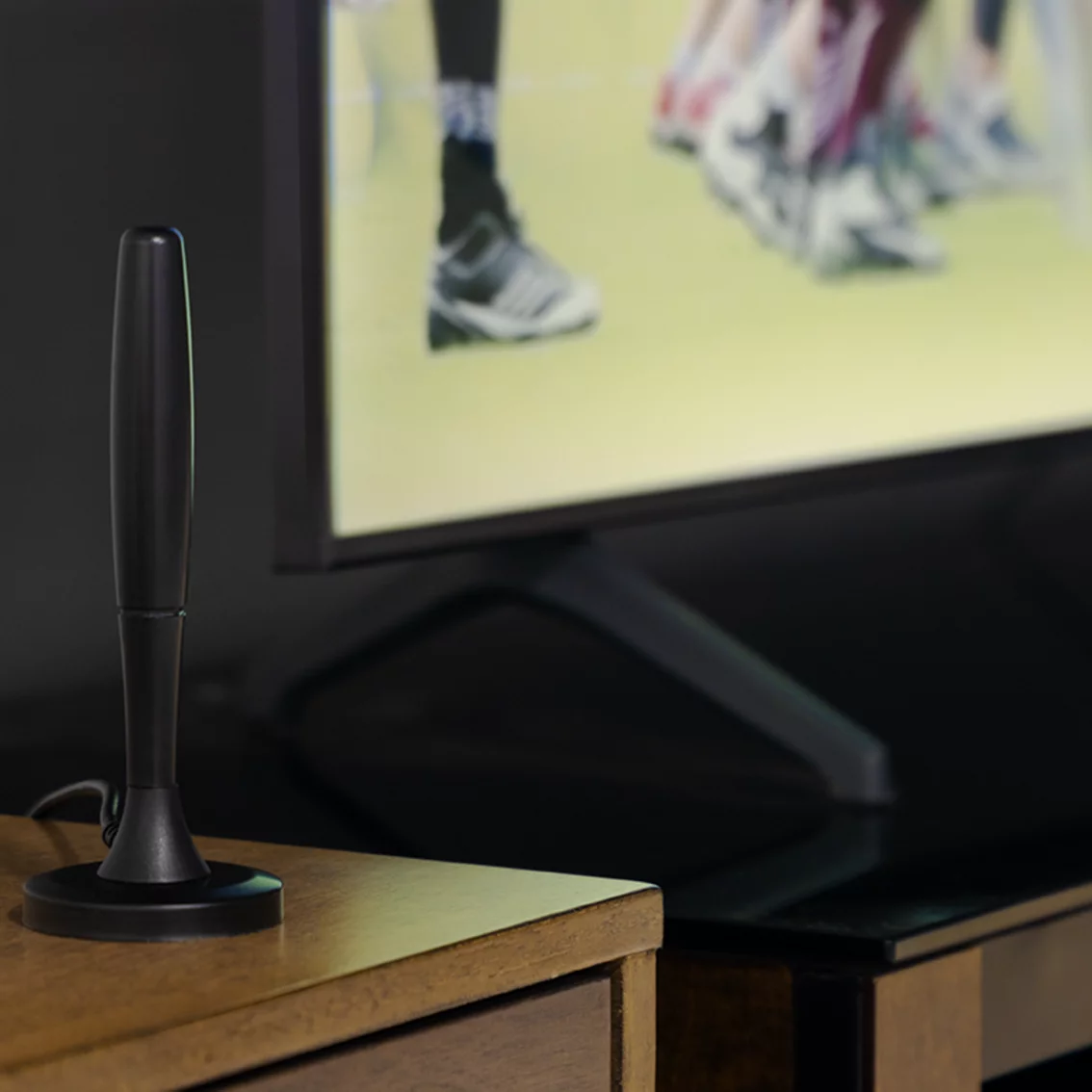Ultimate 4K Digital Antenna with 300-Mile Reach for Flawless Viewing