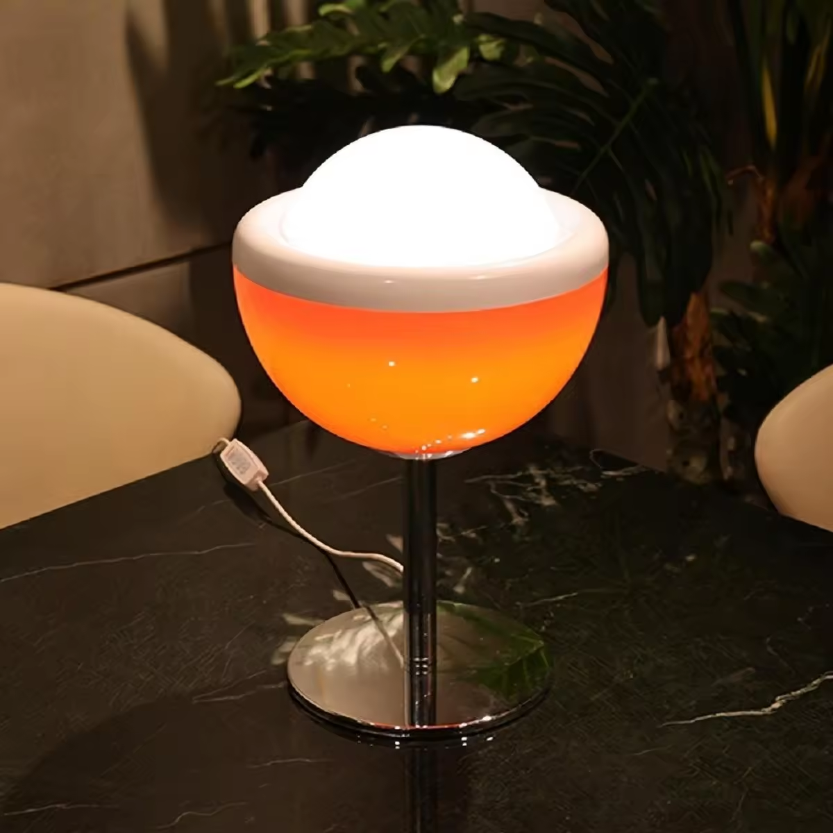 Versatile USB Desk Light with Customizable Brightness and Colors