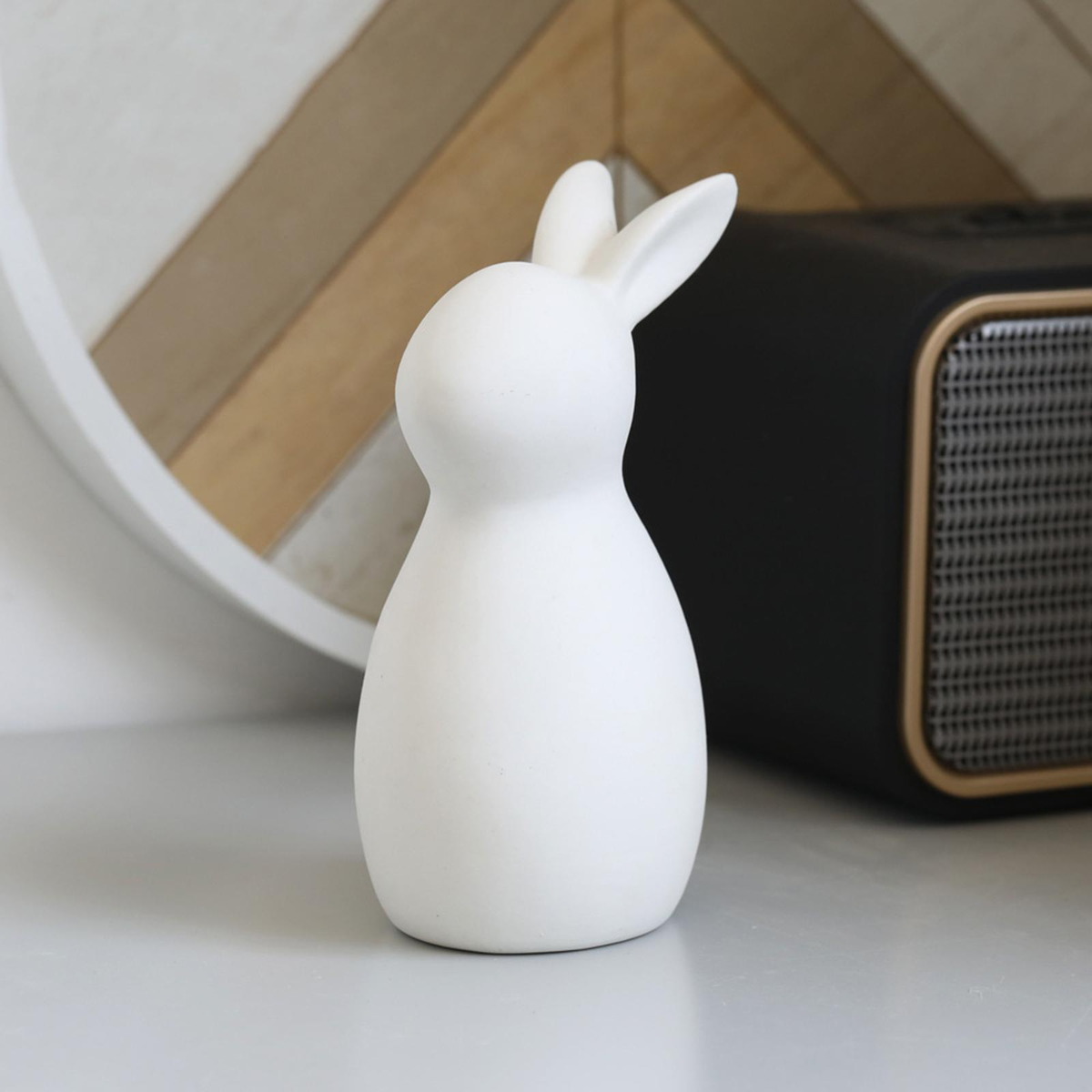 Elegantly Simple Ceramic Rabbit Figurine for Home Decor