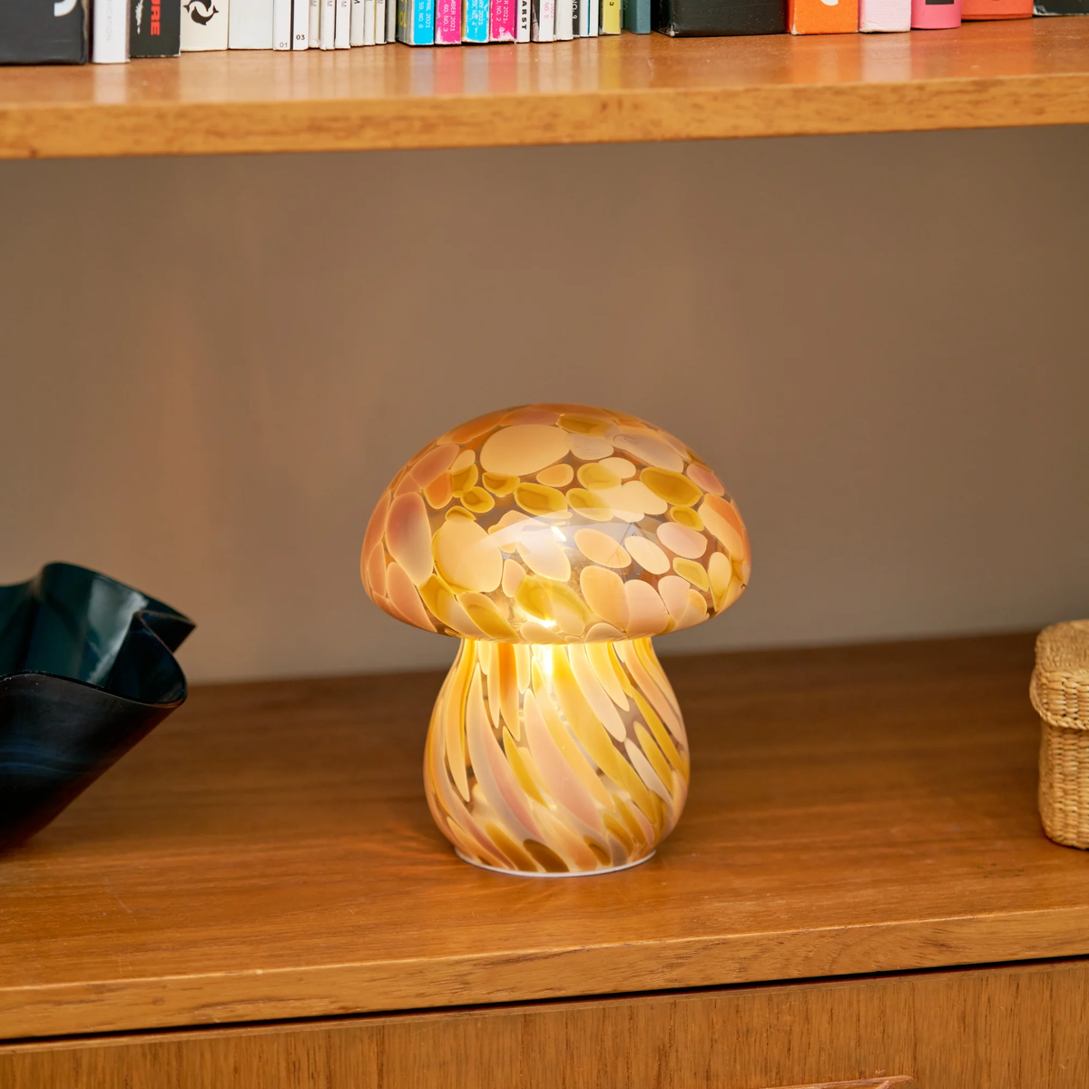 Whimsical Glow Mushroom Lamp - Portable LED Lighting