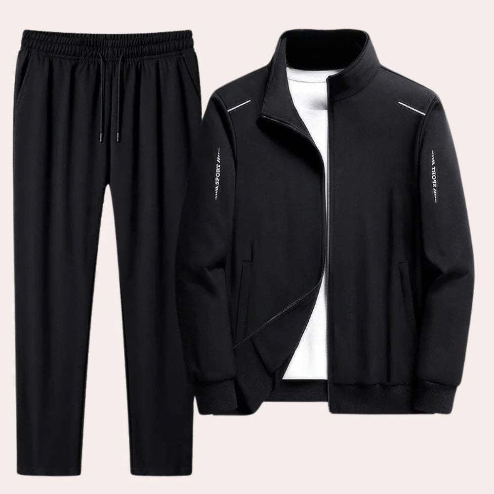 Stylish Men's Athletic Ensemble for Everyday Comfort