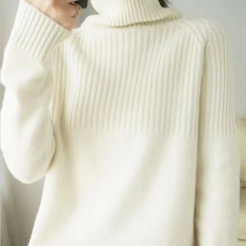 Luxurious Cashmere Turtleneck Sweater for Women