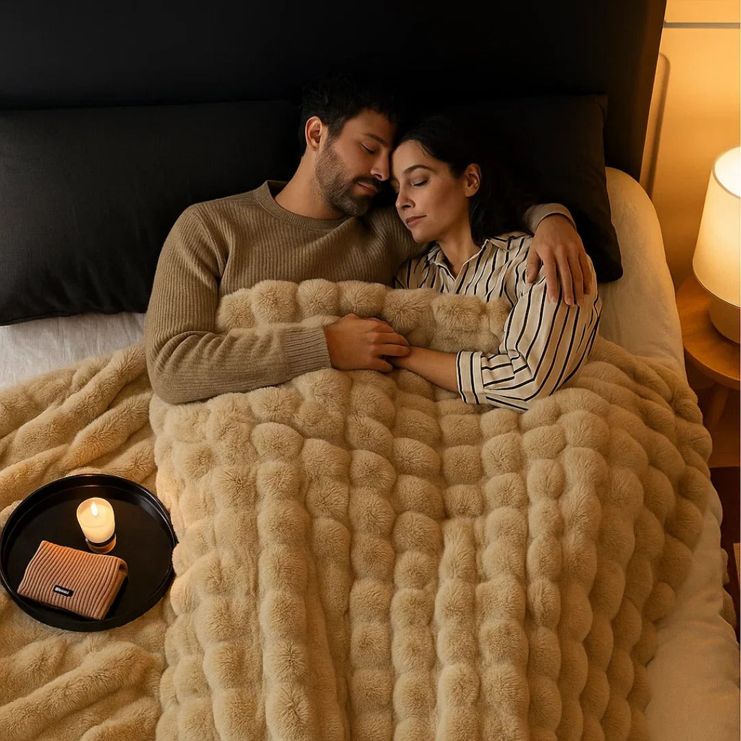 Cozy Year-Round Comfort Blanket with Stylish Aesthetic