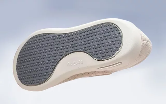 Comfort-First Shoes for Swollen Feet and Diabetic Care