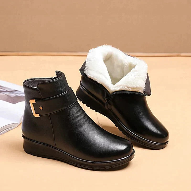 Comfort-Driven Leather Boots for Everyday Elegance