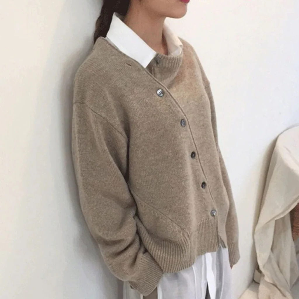 Luxurious Cashmere Wrap Jacket with Stylish Button Accents