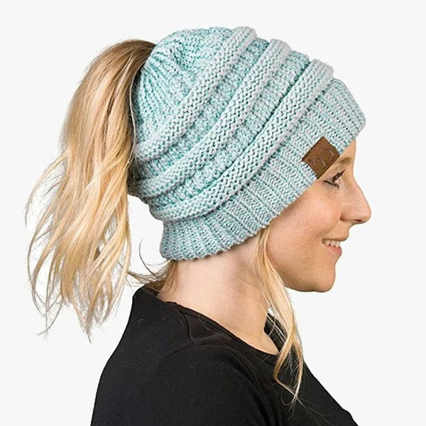 Chic Bun Beanie for Women – Cozy Ribbed Cap with Ponytail Opening